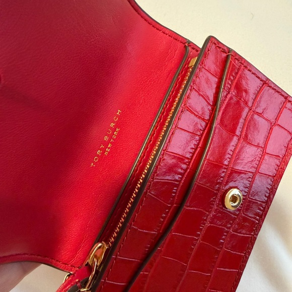 Tory Burch Red Croc-Embossed Key & Card Holder with Gold Hardware - Picture 4 of 9